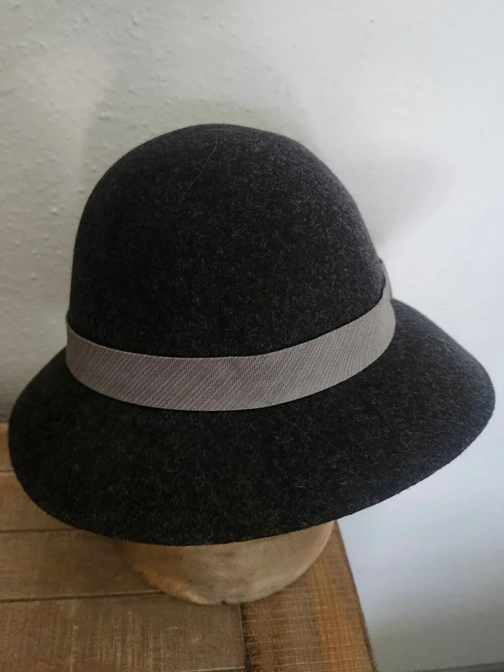 GOORIN BROS. Ella Wool Felt Cloche Hat Flapper Gatsby L